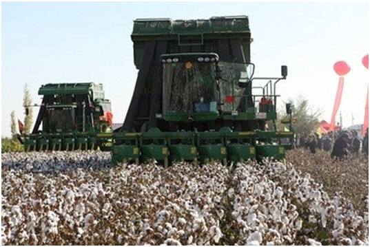 棉花收获机械，能收获大量优质产品